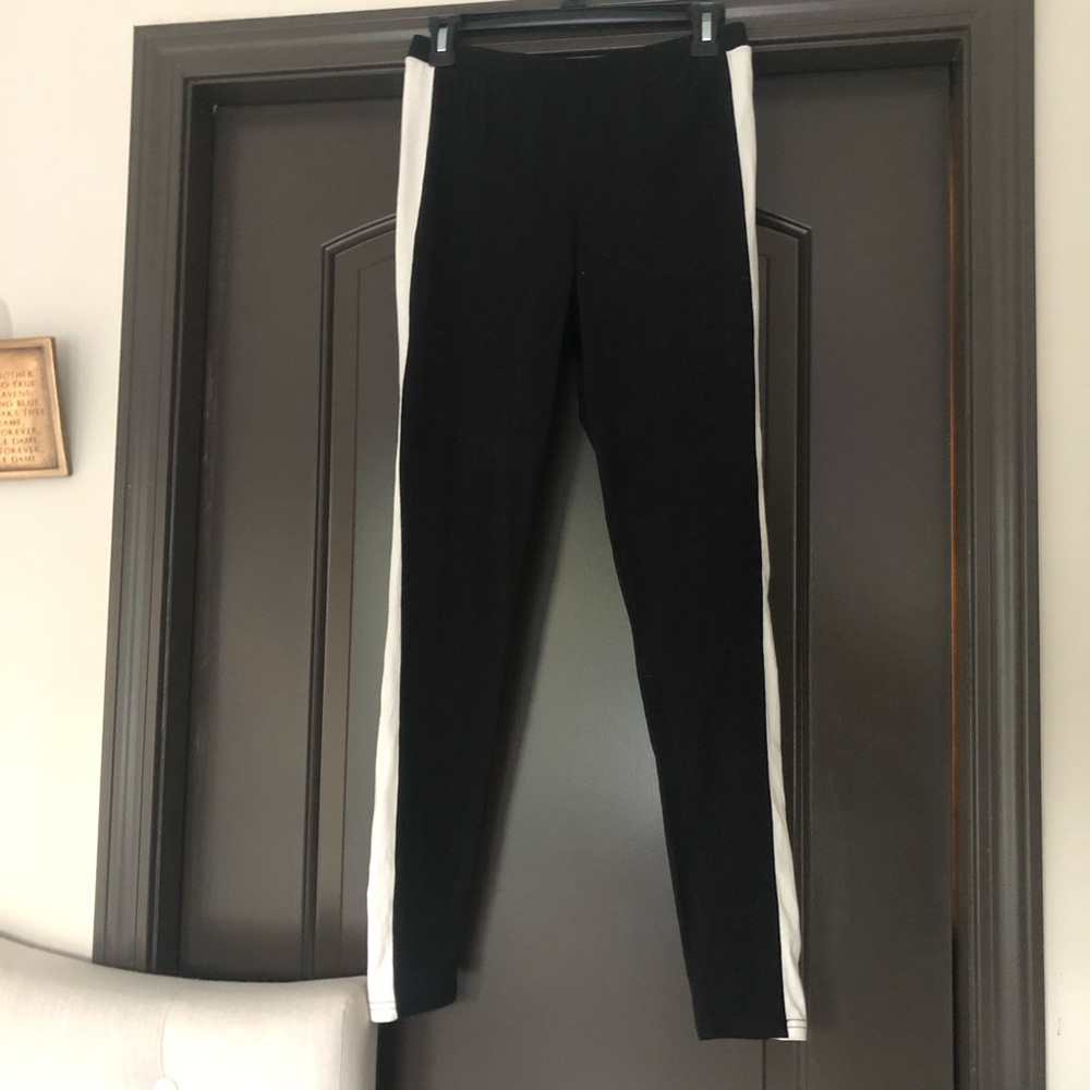Abound black and white trim outline leggings